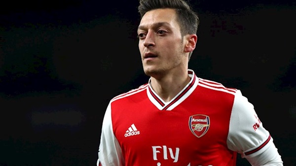 ac milan muốn chiêu mộ Ozil - Bóng Đá