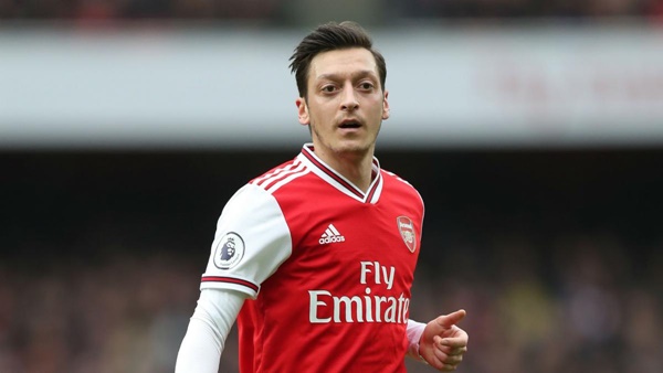 Arsenal’s win over Dundalk gives Mikel Arteta exactly what he wanted from Mesut Ozil snub - Bóng Đá