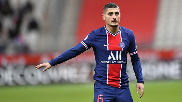 Tiền vệ trung tâm - Marco Verratti: Dù sở hữu thể hình nhỏ bé, thế nhưng Verratti là ông chủ tuyến giữa PSG với nhãn quan chiến thuật độc đáo, khả năng điều phối bóng xuất sắc.