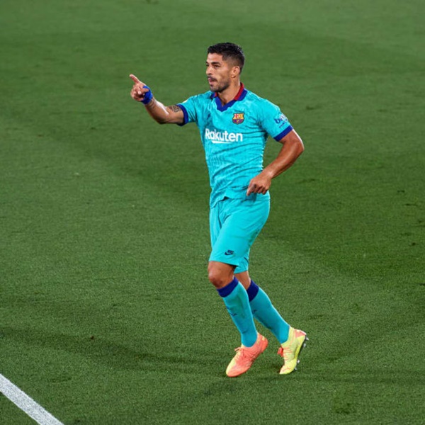 10. Luis Suarez (Liverpool đến Barca - 64,98 triệu bảng): Đây là một trong những thương vụ thành công nhất trong lịch sử Blaugrana khi Suarez đem về cho họ nhiều danh hiệu quý giá.