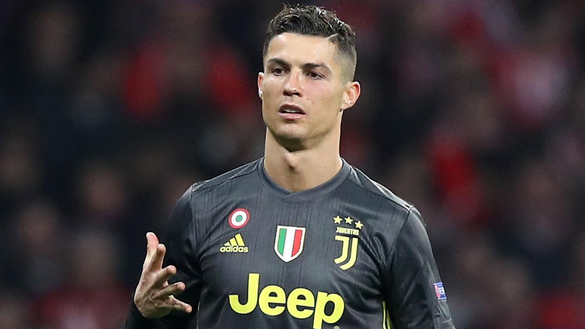 Cristiano Ronaldo must make huge sacrifice if he wants to complete Man Utd transfer - Bóng Đá