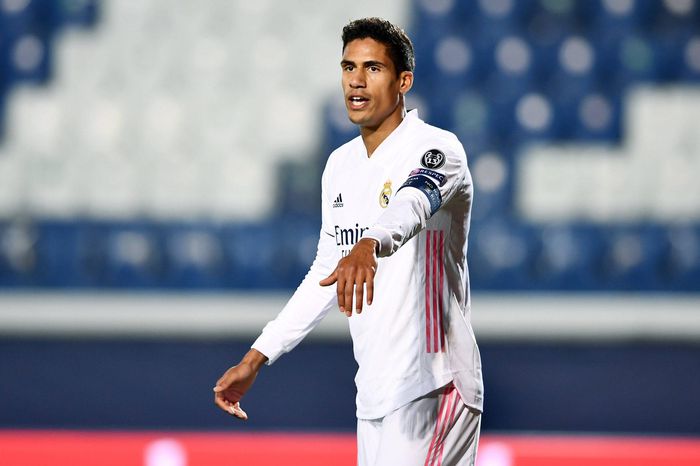 Why Real Madrid broke conventions to allow Varane to negotiate with Manchester United - Bóng Đá