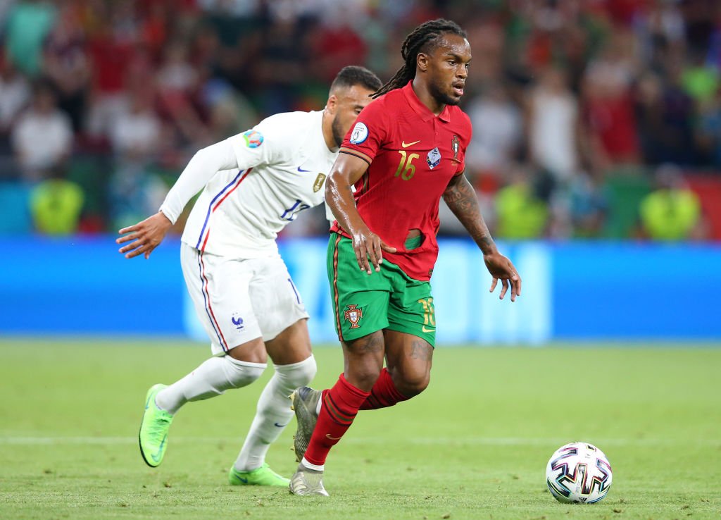 Report: Renato Sanches offered to Juventus, amid Arsenal and Liverpool links - Bóng Đá