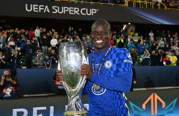 Tiền vệ trung tâm - N'Golo Kante: Vai trò của cầu thủ người Pháp trong lối chơi của Chelsea là rất quan trọng. Ruben Loftus-Cheek cũng có thể là sự lựa chọn thay thế khi Kante cần nghỉ ngơi.