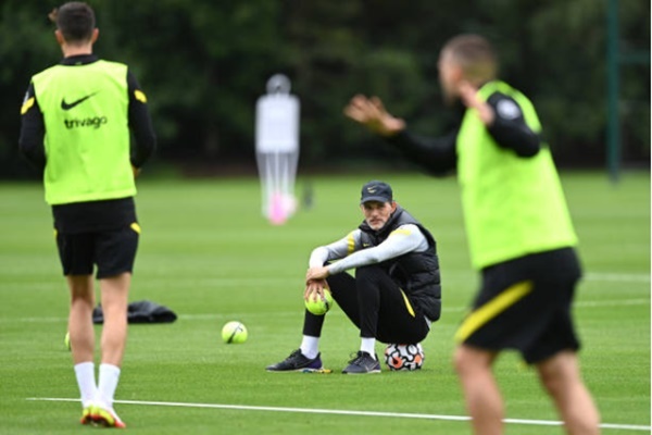 Đối đầu Arsenal sẽ là cơ hội để thầy trò HLV Thomas Tuchel kiểm chứng sức mạnh của họ. Đội chủ sân Stamford Bridge được kỳ vọng sẽ cạnh tranh sòng phẳng cho chức vô địch Premier League mùa này.