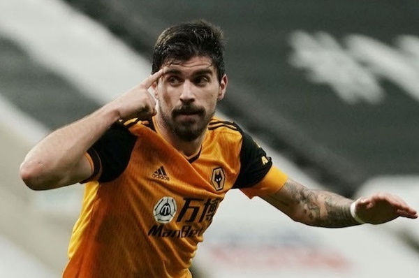 Neves là mục tiêu của M.U.
