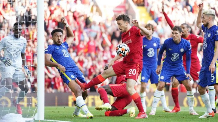 Gary Neville rates Chelsea FC’s title chances after Liverpool FC draw - Bóng Đá