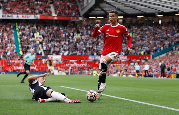Cristiano Ronaldo: Man Utd star captured sprinting 32.5kmph before second goal - Bóng Đá