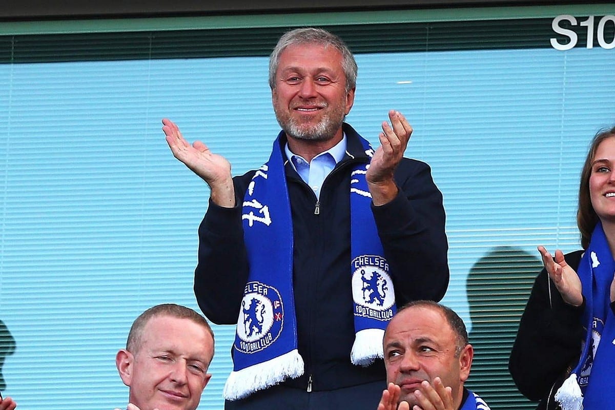 One of Britain's richest men worth £11bn wanted to buy Chelsea off Roman Abramovich - Bóng Đá