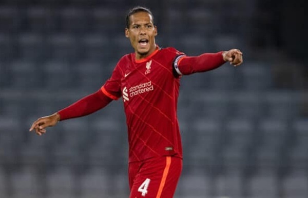 Trung vệ - Virgil van Dijk: Đêm nay ngôi sao người Hà Lan sẽ đụng độ những tiền đạo hàng đầu như Luis Suarez, Joao Felix, Antoine Griezmann... Vai trò của Van Dijk vì vậy rất quan trọng.