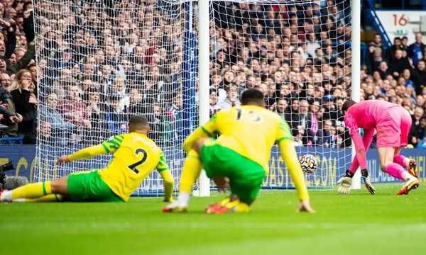 Norwich đang có màn trình diễn tệ hại tại Premier League mùa này.