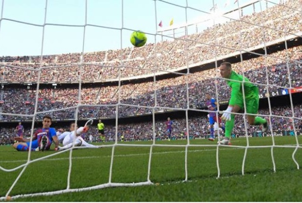 TRỰC TIẾP Barca 1-2 Real: Bàn thắng muộn màng (KT) - Bóng Đá