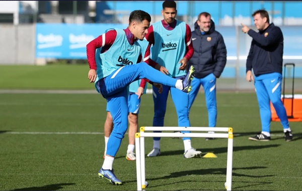 Tuy nhiên có thể dễ dàng nhận thấy tinh thần của các cầu thủ khá thoải mái. Ở trận lượt đi, họ để thua Benfica 0-3 ngay trên đất Bồ Đào Nha.