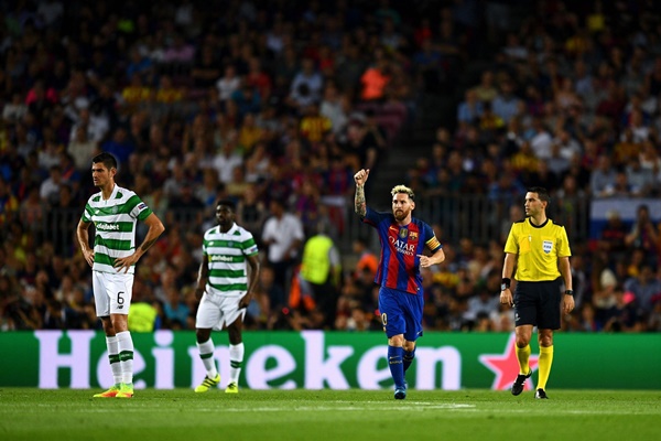 2. Celtic - 8 bàn: Messi chỉ có 6 lần đụng độ đại diện Scotland, nhưng anh có 8 lần sút tung lưới đối thủ.