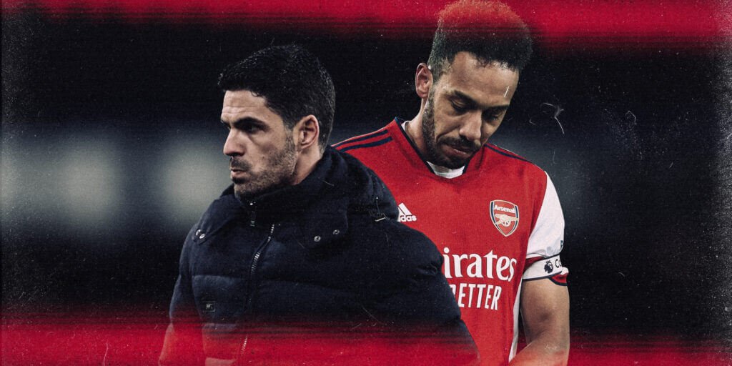 Aubameyang gây ra nhiều rắc rối.
