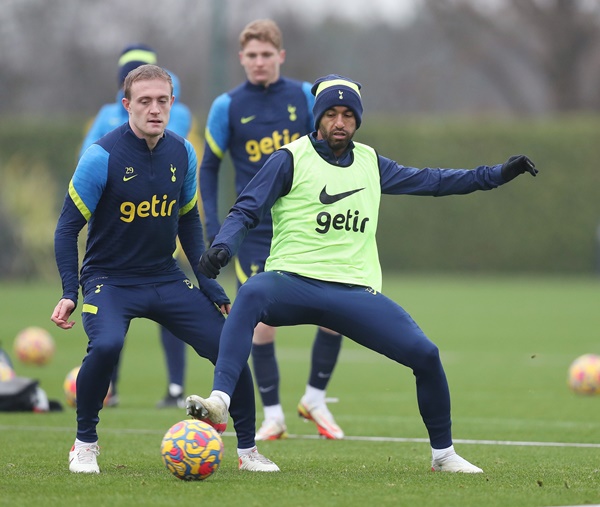 Tottenham vì vậy đang được chờ đợi sẽ tạo ra trận đấu cân tài, cân sức với Liverpool vào đêm mai.