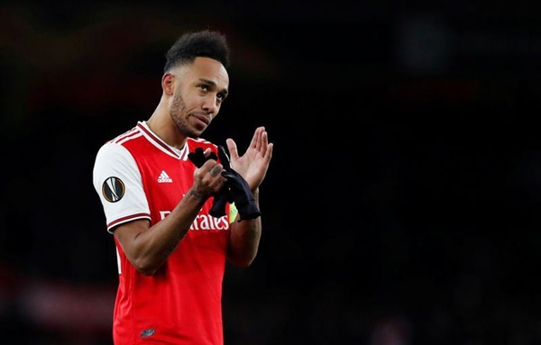 Aubameyang bị HLV Mikel Arteta trừng phạt.