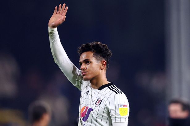 Fulham's hands-off notice over Carvalho - Bóng Đá