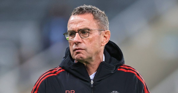 Ralf Rangnick bans bacon butties, beer and burgers in Manchester United fitness drive - Bóng Đá