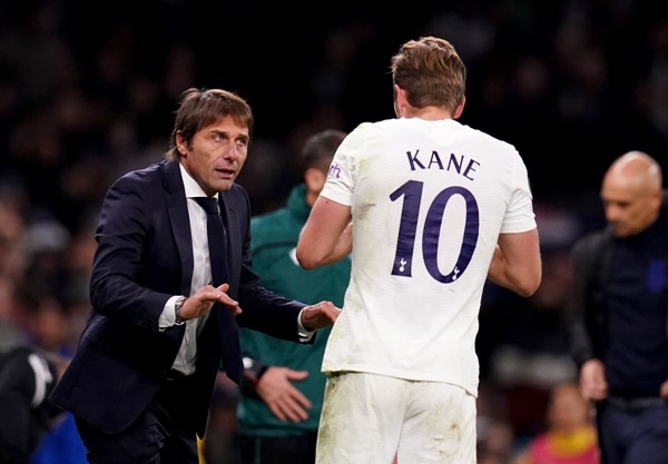 Harry Kane 'wants assurances that Antonio Conte will be backed in the summer transfer window BEFORE - Bóng Đá