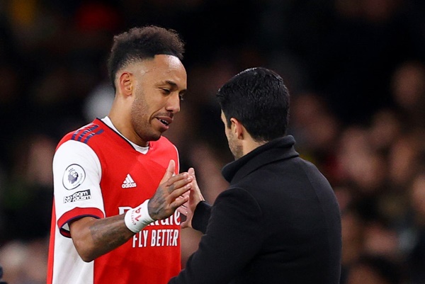 Gabriel Magalhaes insists Arsenal squad wanted Pierre-Emerick Aubameyang to stay before his move to Barcelona - Bóng Đá