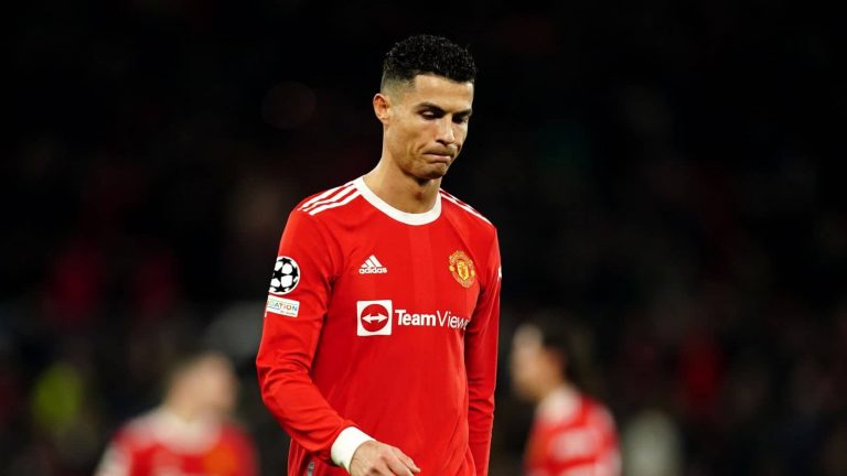 Gary Neville warns new Man Utd manager could force Ronaldo out – ‘He doesn’t take that too well’ - Bóng Đá