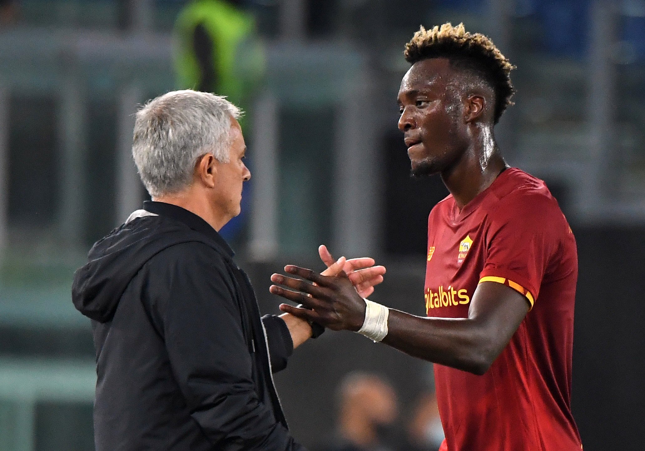 Roma are attempting to dissuade Manchester United and Arsenal from a move for Tammy Abraham - Bóng Đá