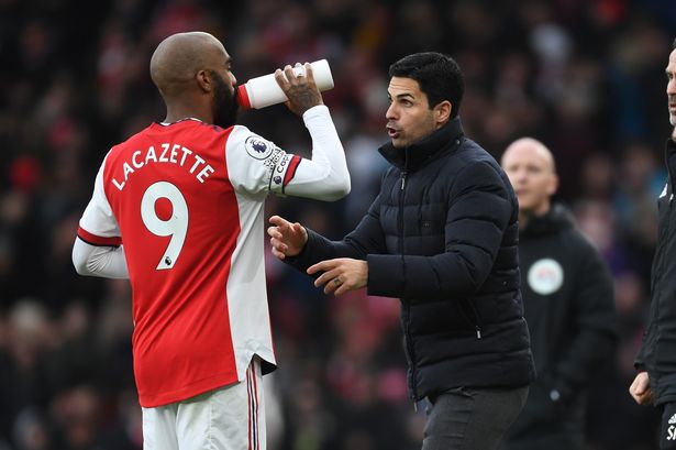 Ian Wright says Arsenal star Alexandre Lacazette has been ‘found out’ and needs to be dropped - Bóng Đá