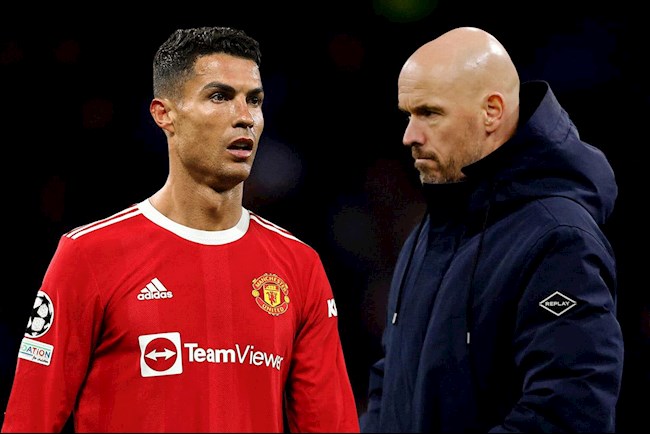 Jamie Carragher claims Cristiano Ronaldo will be a ‘problem’ for incoming Manchester United boss Erik ten Hag - Bóng Đá