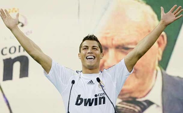 10 bản hợp đồng đắt giá nhất lịch sử Real Madrid: Tân binh vượt mặt CR7 - Bóng Đá