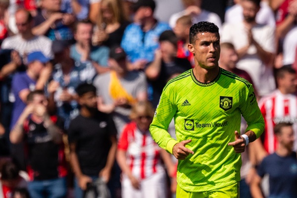 Man Utd think Cristiano Ronaldo will make transfer U-turn after new arrivals - Bóng Đá