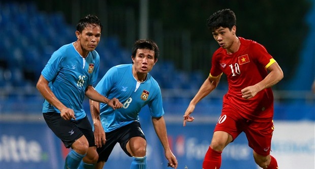 Nếu không ra sân hoặc không phải nhận thẻ ở trận gặp U23 Thái Lan, Công Phượng sẽ được “xoá thẻ” ở vòng bán kết. Ảnh: Quang Thắng.