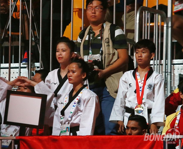 Chùm ảnh: Tấm HCV đầy nước mắt của các cô gái Taekwondon Việt Nam
