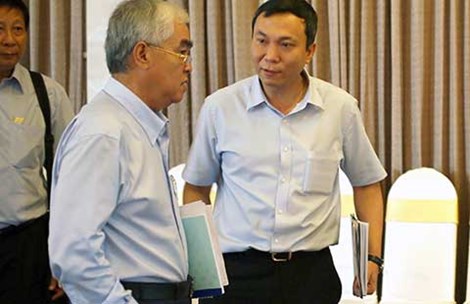 Chủ tịch VFF Lê Hùng Dũng và Phó Chủ tịch Trần Quốc Tuấn, hai người bị cấp dưới tố cáo nhận hối lộ. Ảnh: Xuân Huy.