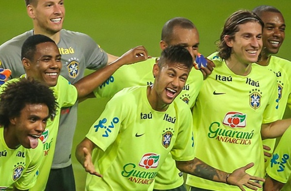 Brazil thắng khổ: Khi Neymar hay hơn Messi 
