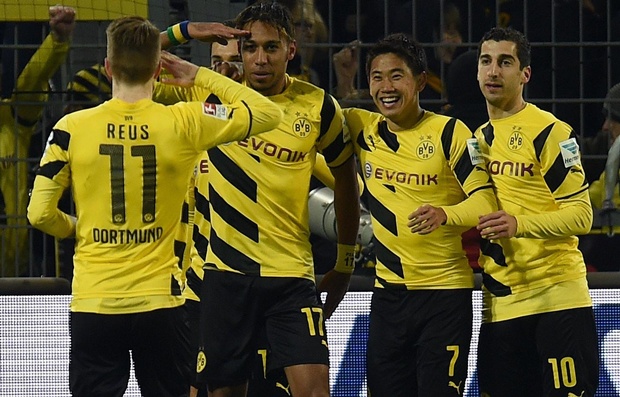 Dortmund đã kết thúc một mùa giải không đến nỗi nào khi có được tấm vé tham dự Europa League. Ảnh: Internet.