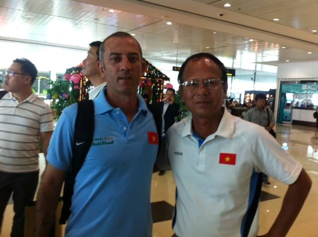 CĐV nản lòng vì giá vé trận đội tuyển Việt Nam - Man City