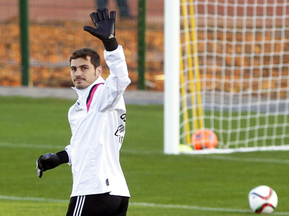 Iker Casillas sắp rời Real Madrid. Ảnh: Internet.