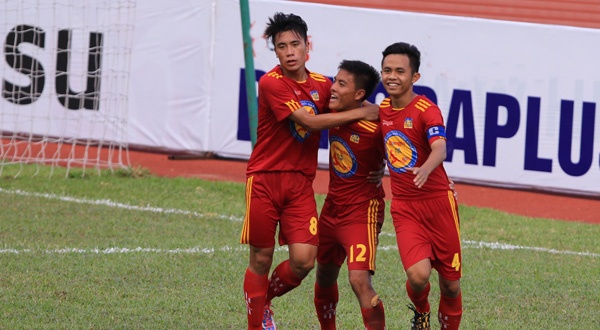 Trọng Hóa (12) và Văn Hòa (4) được triệu tập lên U19 Việt Nam. Ảnh: Internet.