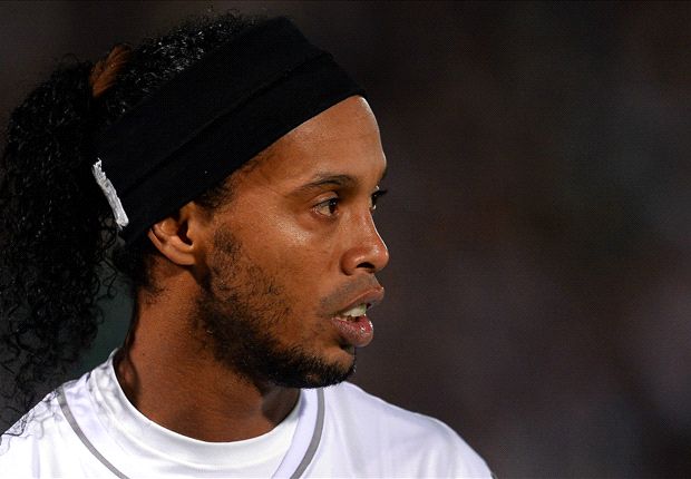 Ronaldinho sẽ không tới Thổ Nhĩ Kỳ, mà quay về Brazil. Ảnh: Internet.