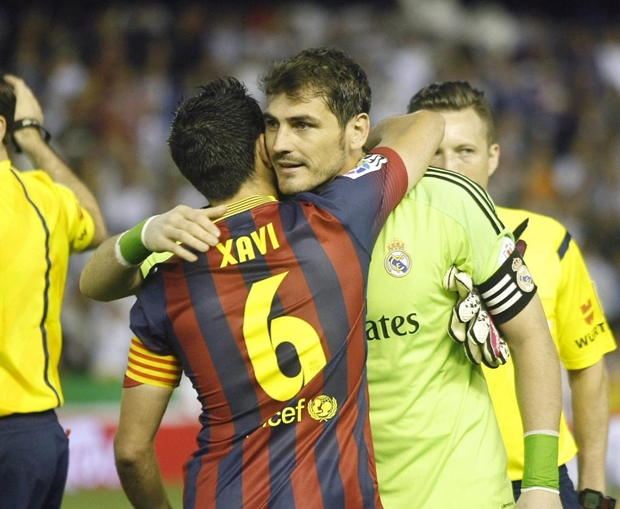 Giải La Liga sẽ mất chất khi vắng Xavi và Casillas. Ảnh: internet.