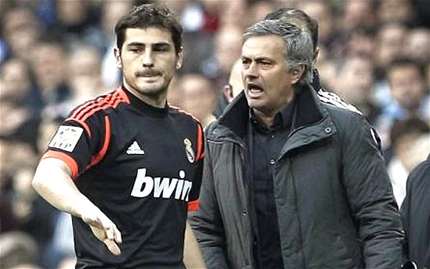 Mourinho lại đá xoáy Casillas. Ảnh internet.