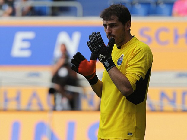 Casillas có trận đấu thảm họa. Ảnh internet.