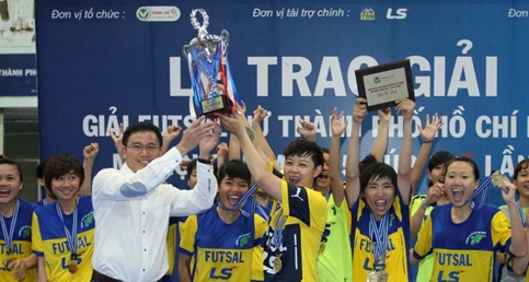 Quận 8 vô địch giải futsal nữ TPHCM mở rộng 2015
