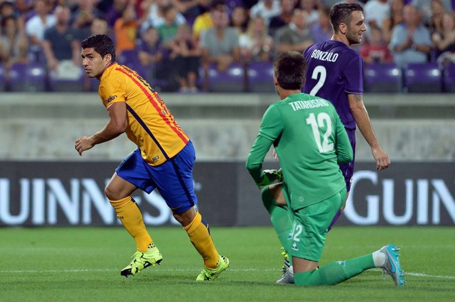  Fiorentina 2-1 Barca: Suarez chưa đủ làm vơi nỗi nhớ Messi