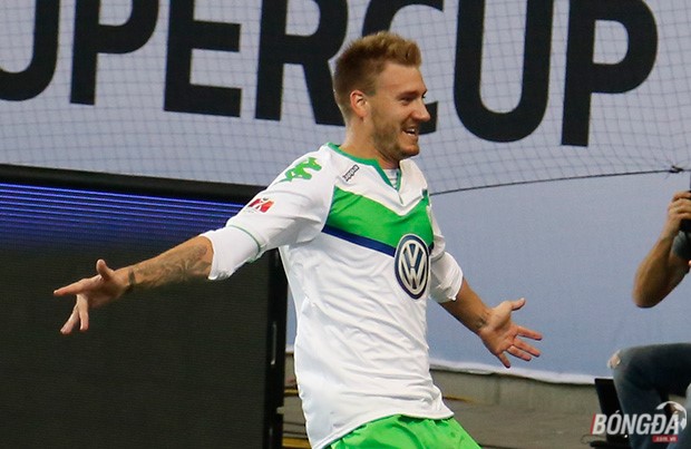 Bendtner là người hùng của Wolfsburg. Ảnh Hà Bạch (từ Berlin).