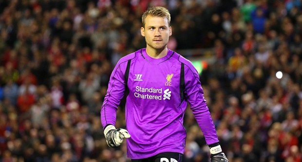 Mignolet thi đấu tuyệt hay trong trận gặp Arsenal vừa qua. Ảnh: Internet.