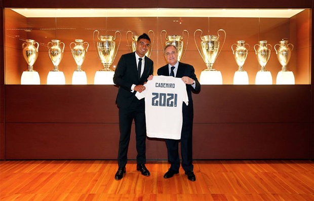 Sau nhiều ngày chờ đợi, cuối cùng Casemiro cũng được Real Madrid gia hạn hợp đồng.