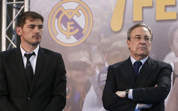 Perez (phải) cho rằng ông không hề đẩy Iker Casillas rời khỏi Bernabeu. Ảnh: Internet.