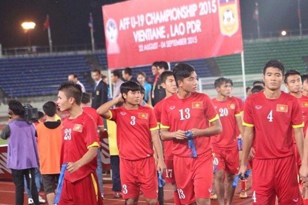 Tỷ số 6-0 đúng là kinh hoàng với các cầu thủ trẻ của U19 Việt Nam. Ảnh: Internet.